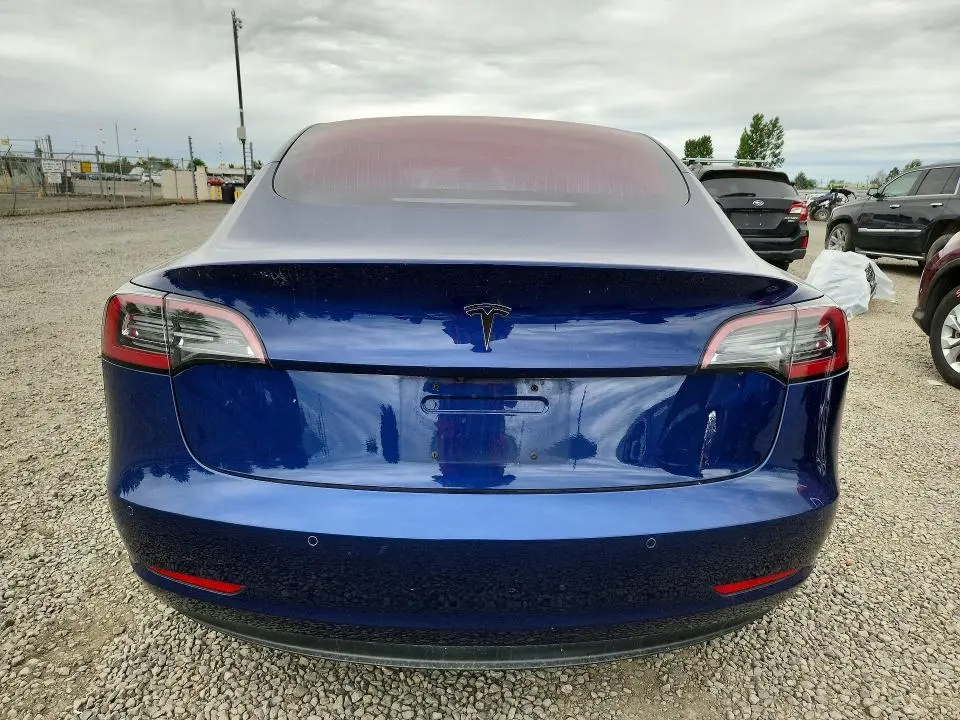 2018 TESLA MODEL 3   