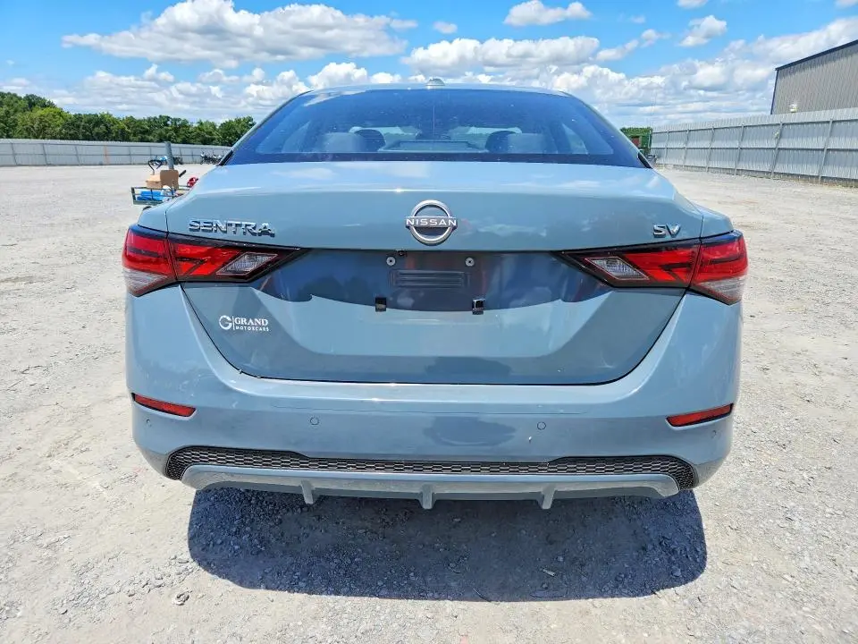 2024 NISSAN SENTRA SV   
