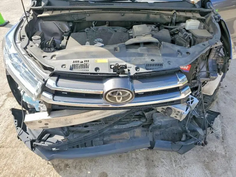 2019 TOYOTA HIGHLANDER LIMITED  
