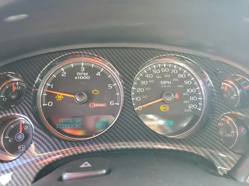 2011 CHEVROLET SUBURBAN K1500 LT  