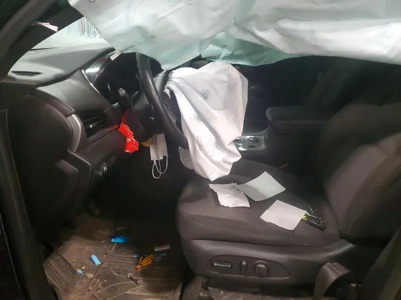 2023 CHEVROLET TRAVERSE LT  