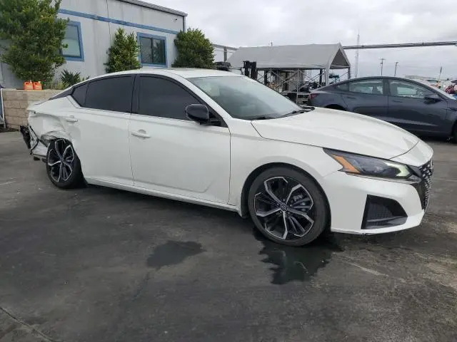 2023 NISSAN ALTIMA SR  