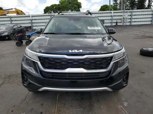 2022 KIA SELTOS S  
