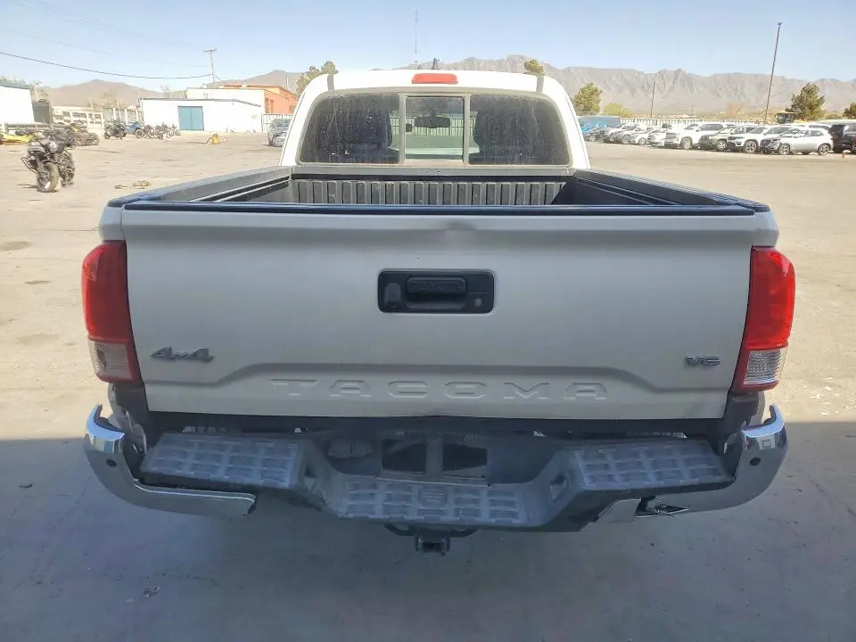 2017 TOYOTA TACOMA SR5 V6  