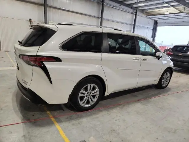 2021 TOYOTA SIENNA LIMITED  