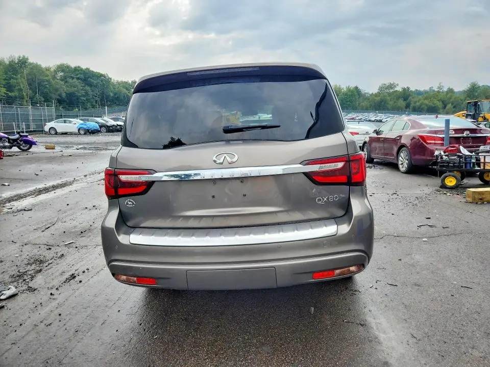 2019 INFINITI QX80 LUXE  