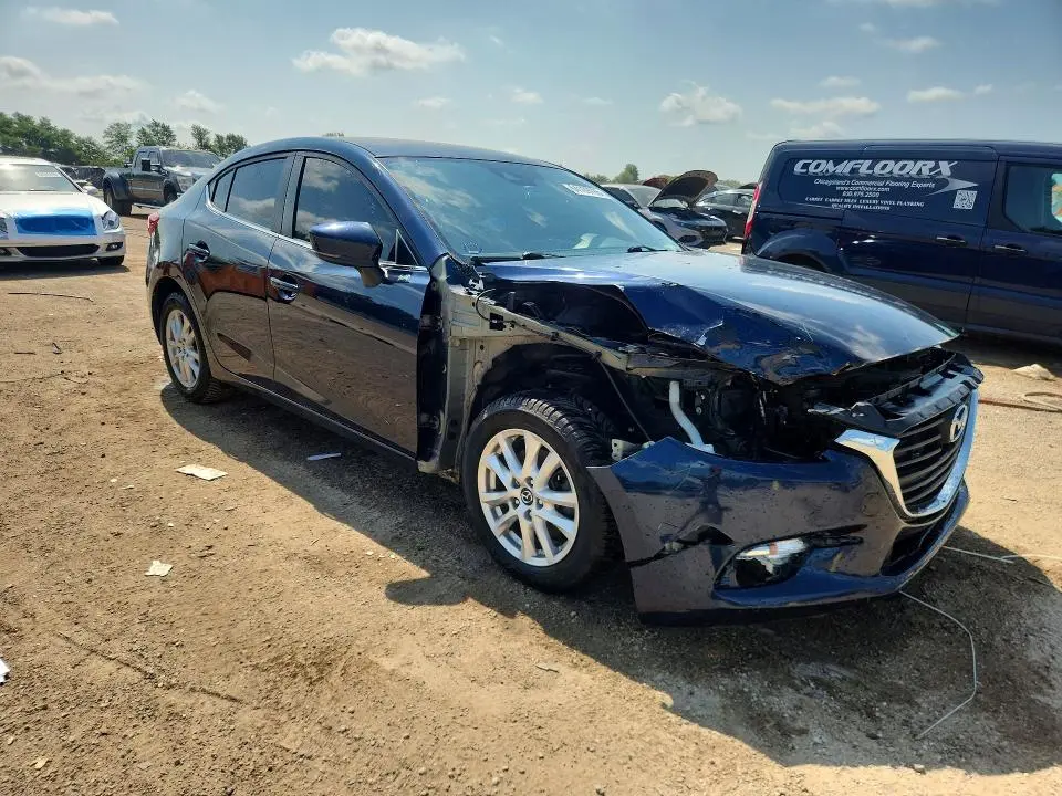 2017 MAZDA 3 TOURING  