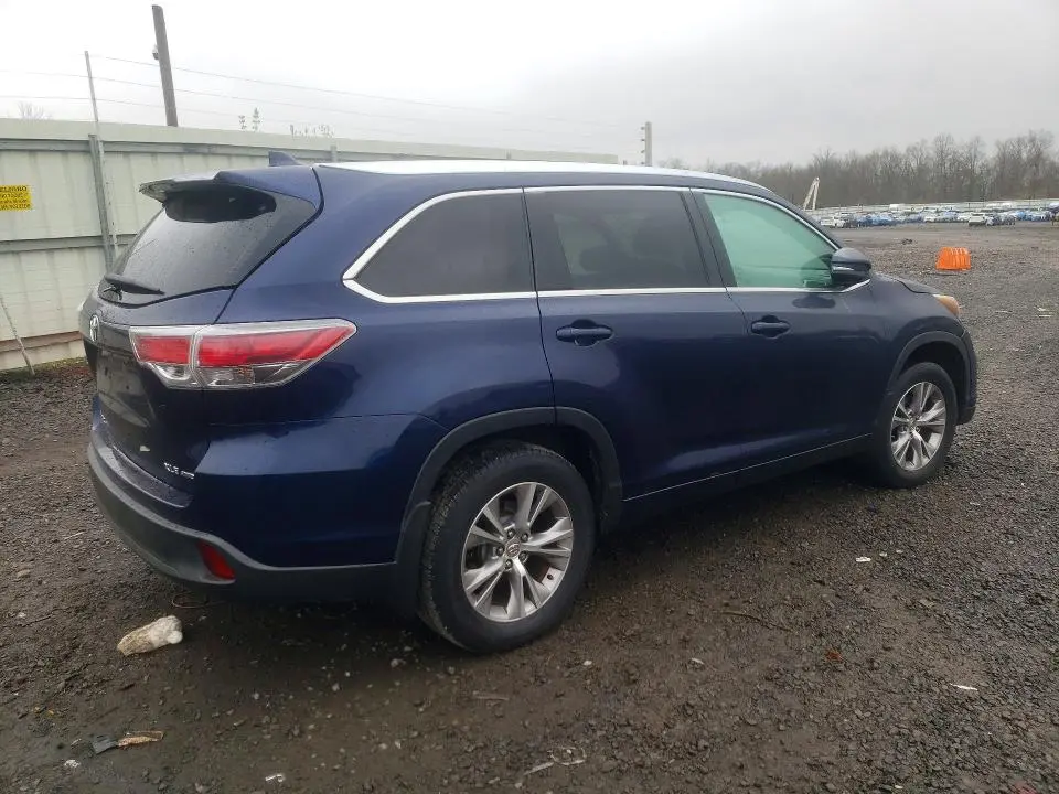 2015 TOYOTA HIGHLANDER XLE  