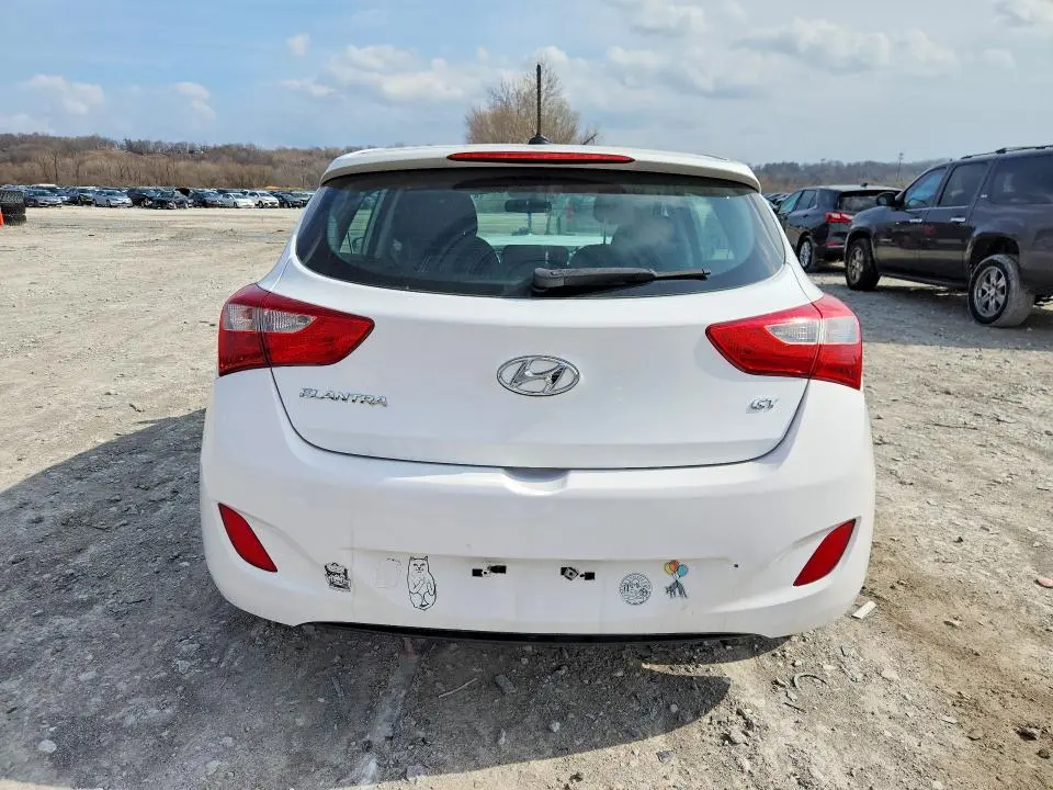 2017 HYUNDAI ELANTRA GT BASE  
