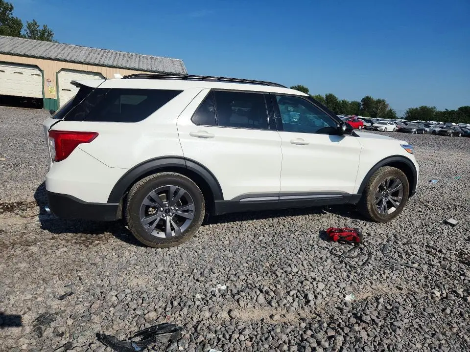 2022 FORD EXPLORER XLT  