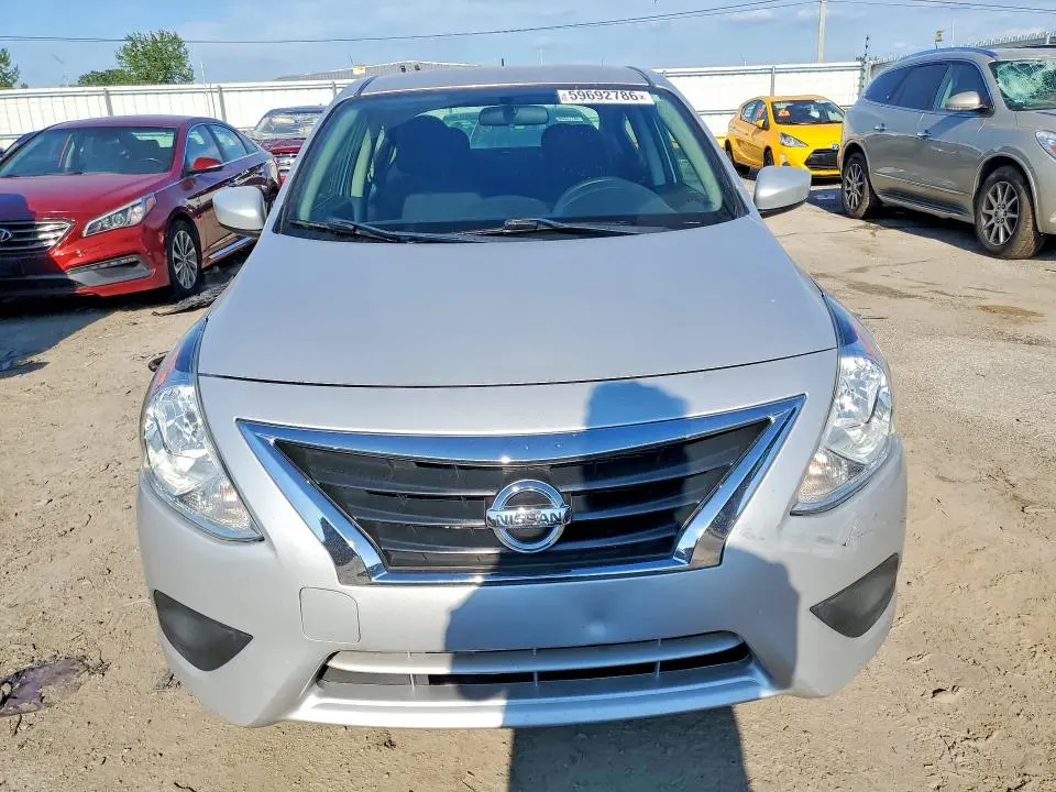 2019 NISSAN VERSA SV  