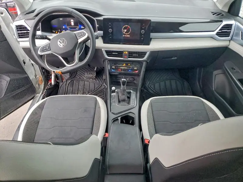 2025 VOLKSWAGEN TAOS SE  