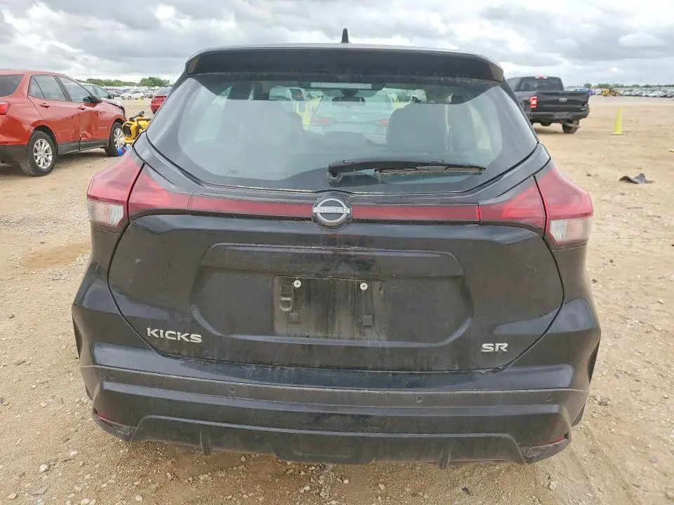 2024 NISSAN KICKS SR  