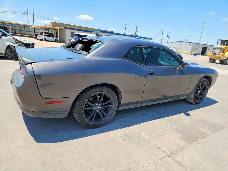 2017 DODGE CHALLENGER SXT  