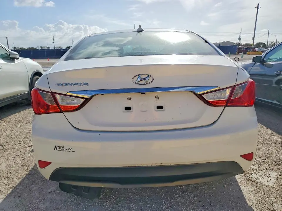 2014 HYUNDAI SONATA GLS  
