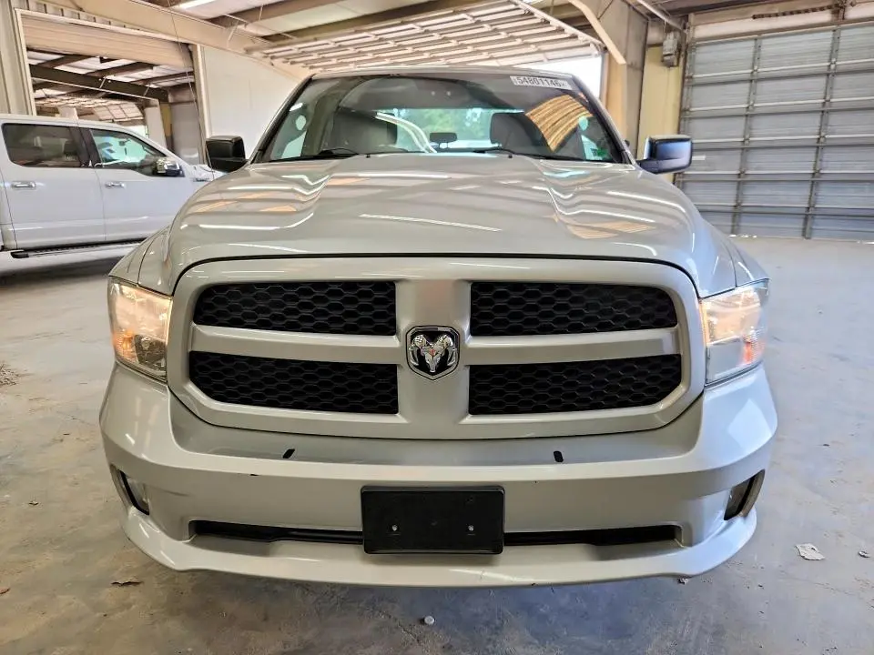2014 RAM 1500 ST  