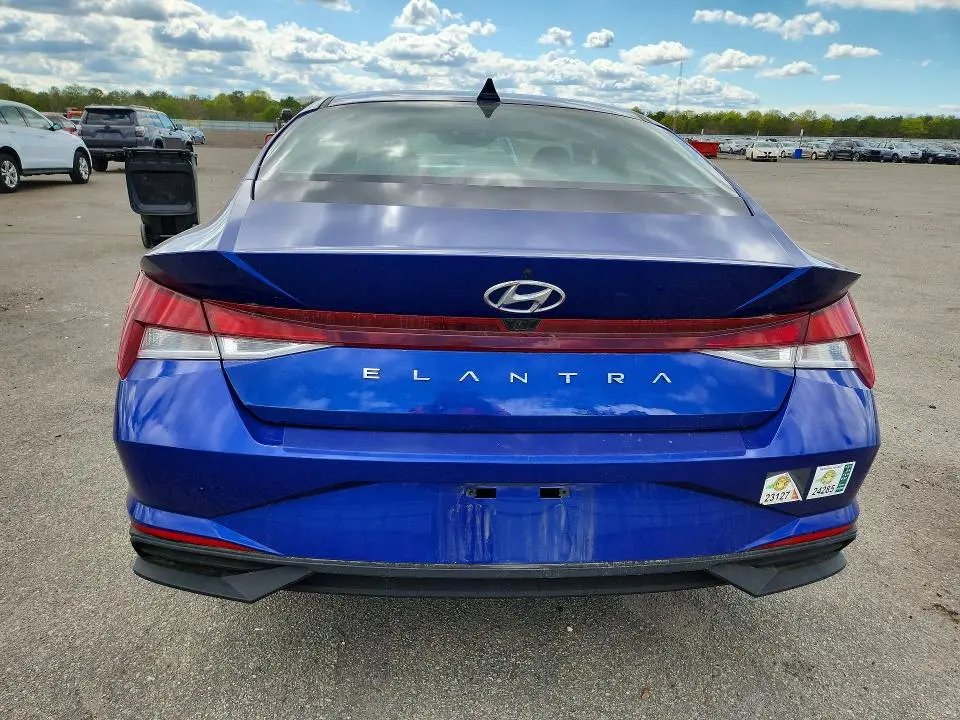 2022 HYUNDAI ELANTRA SEL  