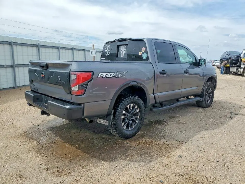 2021 NISSAN TITAN PRO-4X  