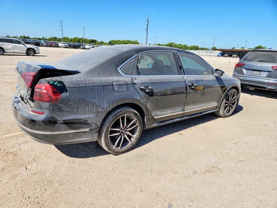2017 VOLKSWAGEN PASSAT S  