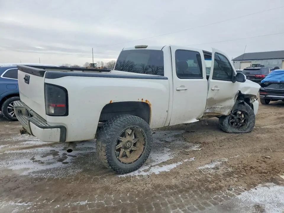2011 CHEVROLET SILVERADO K1500 LTZ  