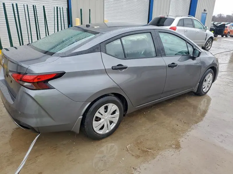 2020 NISSAN VERSA S  
