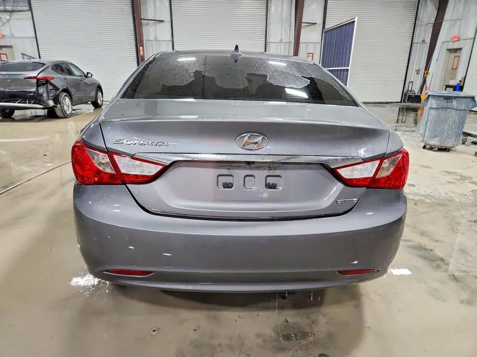 2011 HYUNDAI SONATA SE  