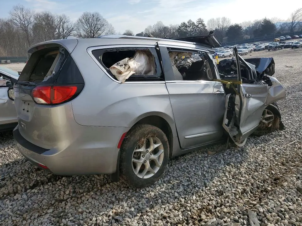 2017 CHRYSLER PACIFICA TOURING L PLUS  