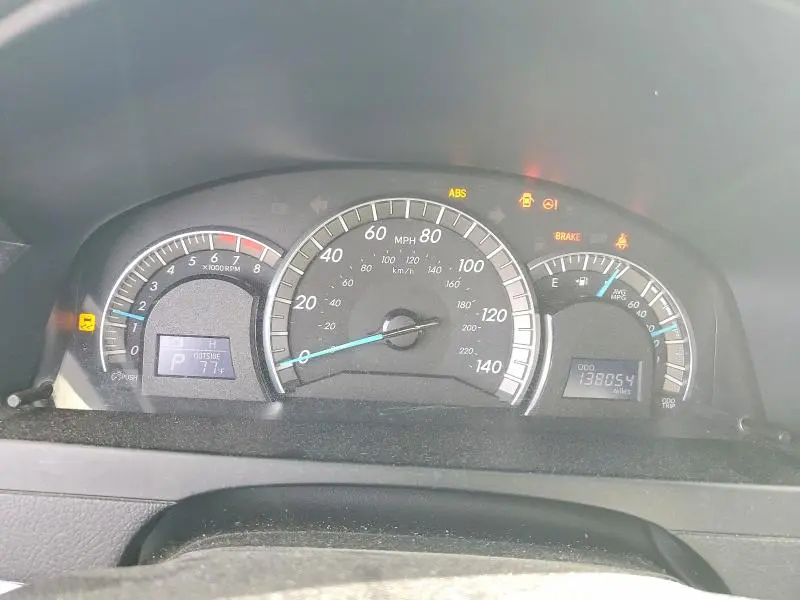 2014 TOYOTA CAMRY SE  