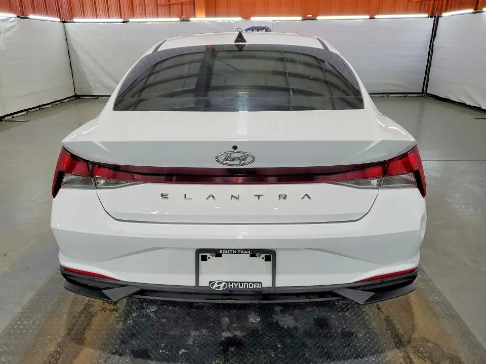 2021 HYUNDAI ELANTRA   