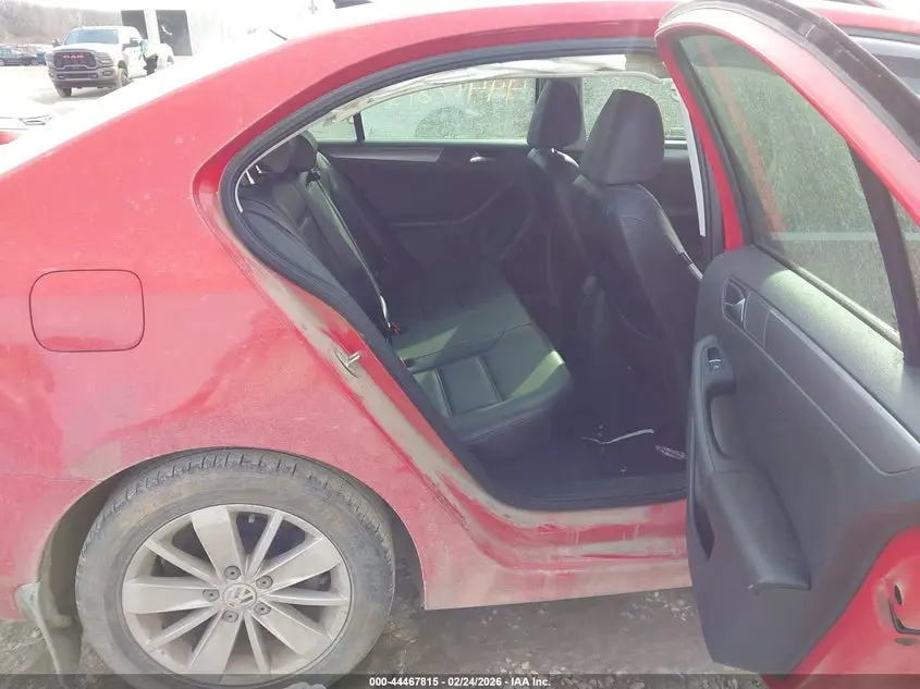 2015 VOLKSWAGEN JETTA 2.0L TDI SE