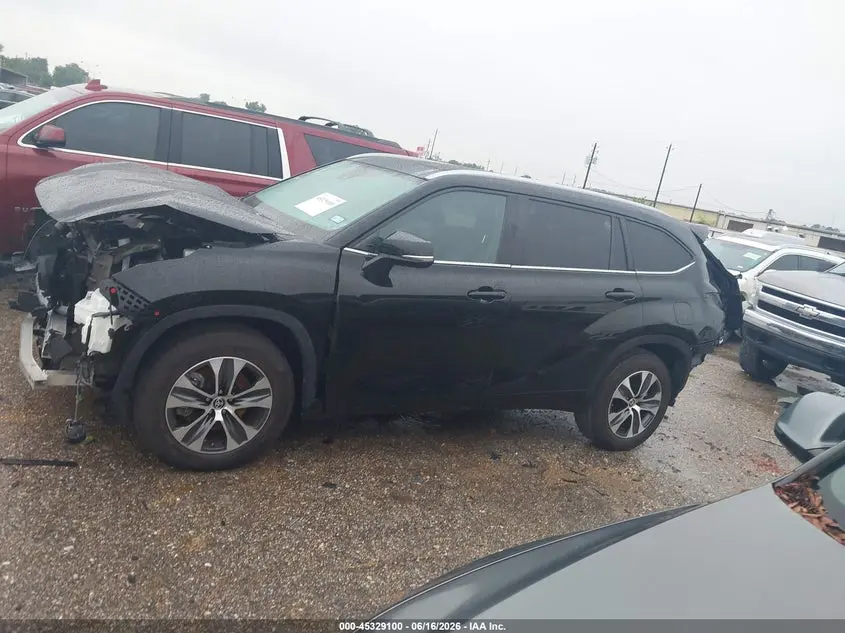 2023 TOYOTA HIGHLANDER XLE