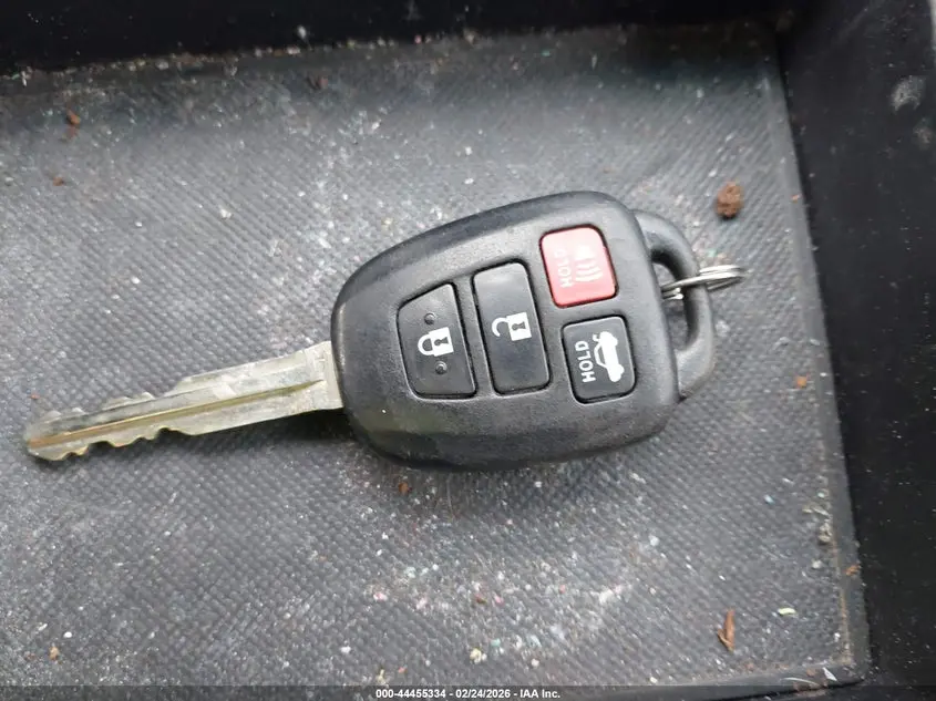 2017 TOYOTA CAMRY LE/XLE/SE/XSE