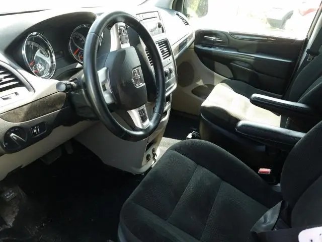 2017 DODGE GRAND CARAVAN SE  