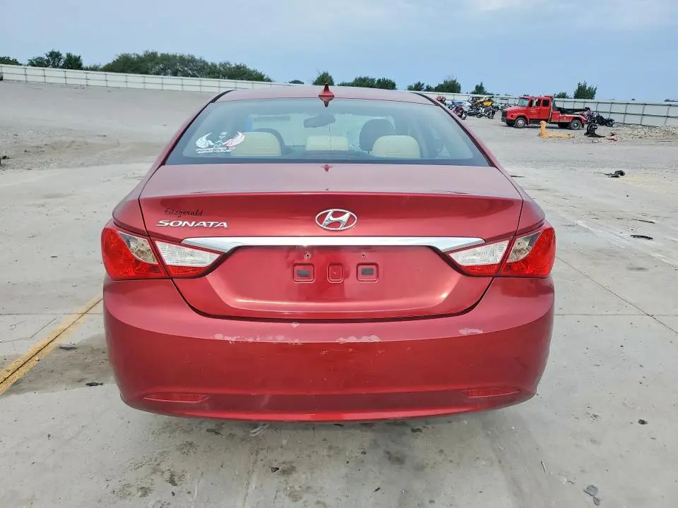 2013 HYUNDAI SONATA GLS  