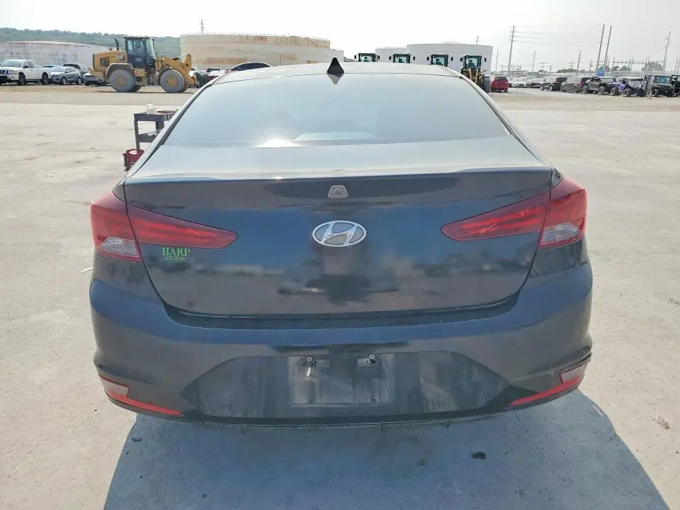 2020 HYUNDAI ELANTRA SEL  
