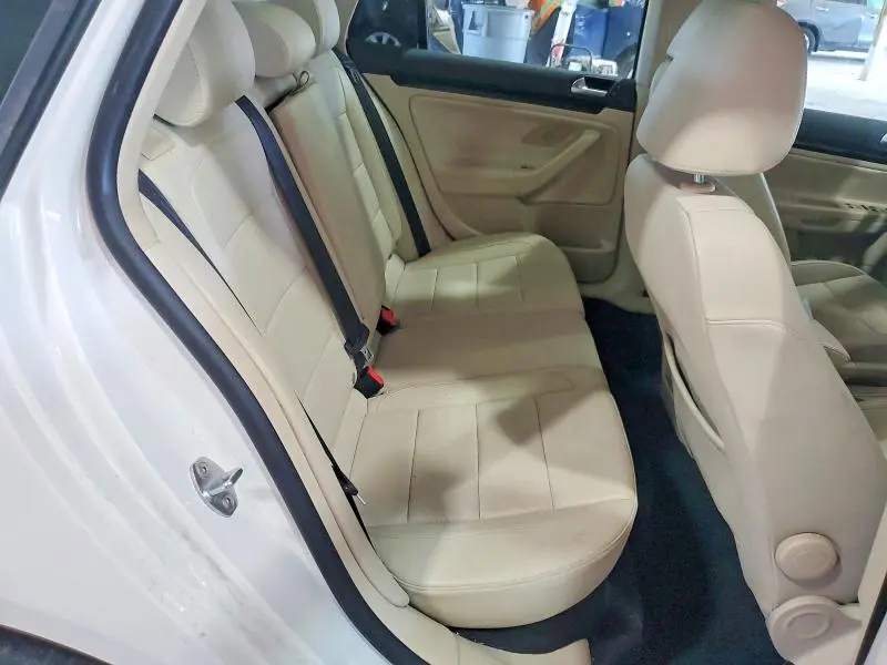 2013 VOLKSWAGEN JETTA S  