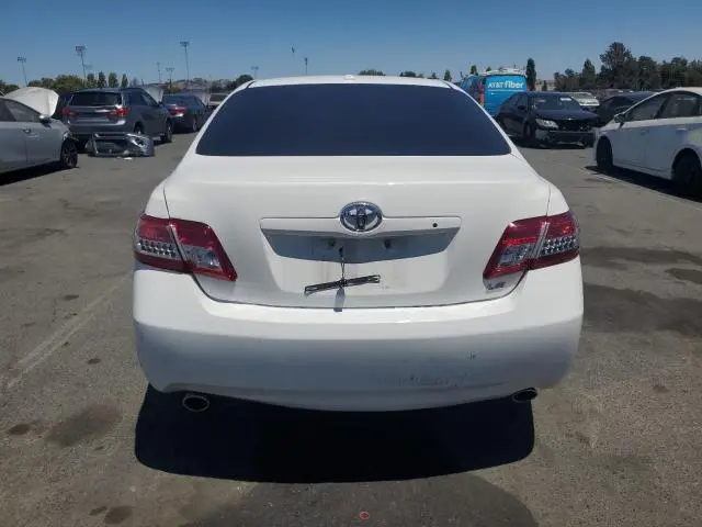 2010 TOYOTA CAMRY SE  