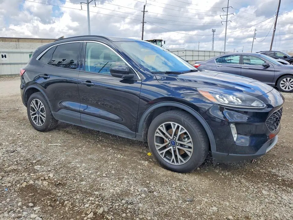 2022 FORD ESCAPE SEL  