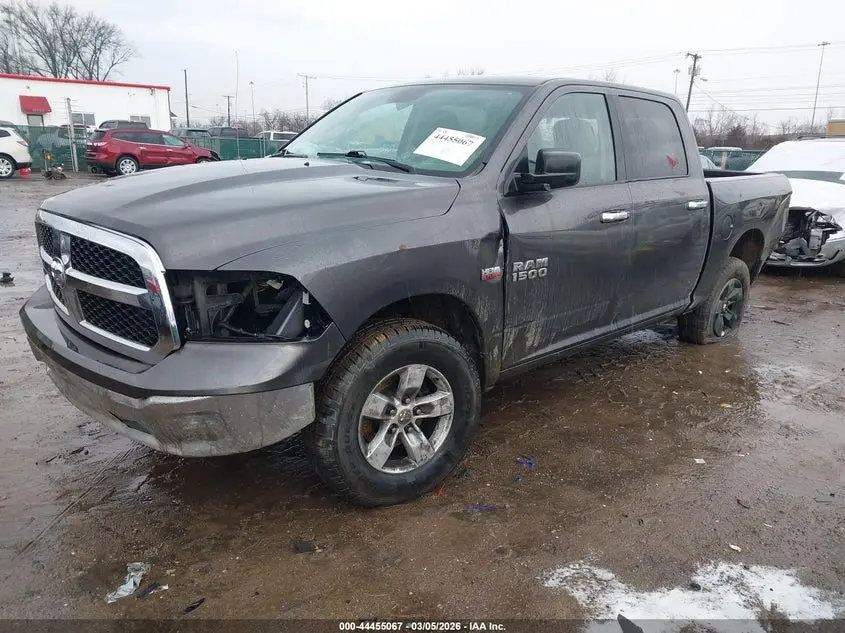 2017 RAM 1500 SLT  4X4 5'7 BOX