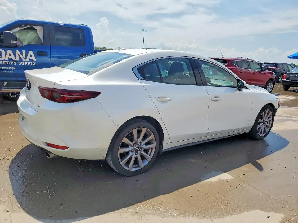 2019 MAZDA 3 PREMIUM  