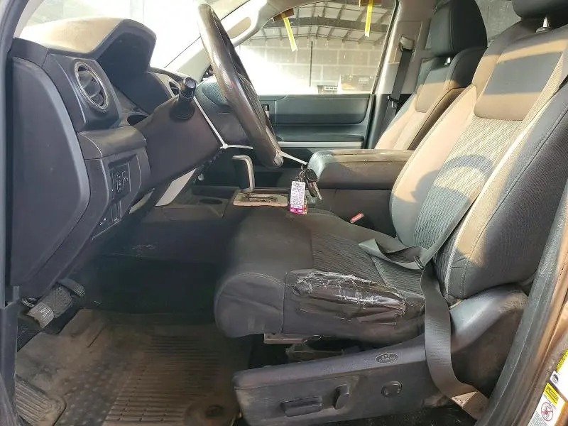2016 TOYOTA TUNDRA SR5  