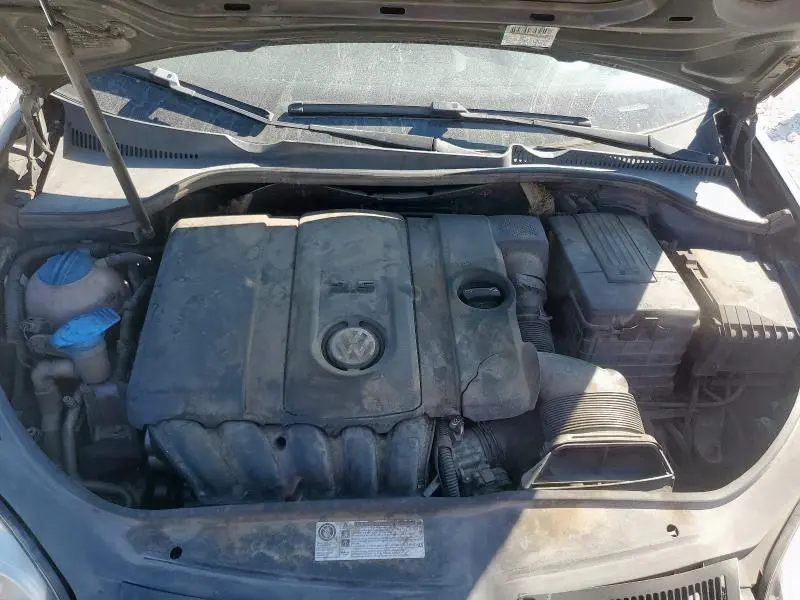 2010 VOLKSWAGEN JETTA SE  