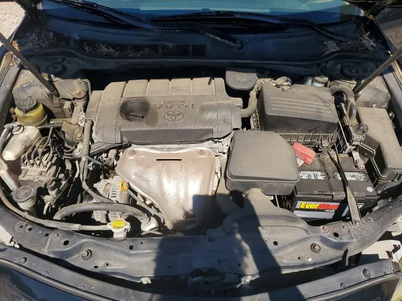 2011 TOYOTA CAMRY SE  