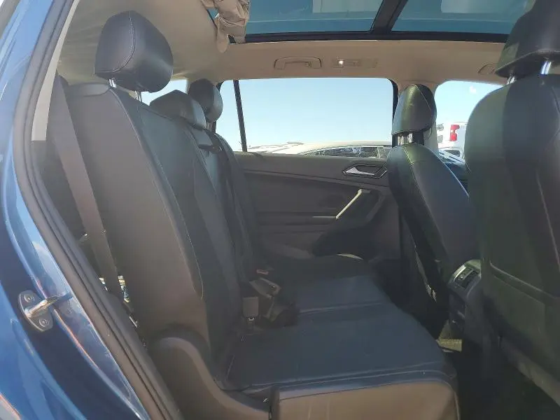 2018 VOLKSWAGEN TIGUAN SE  