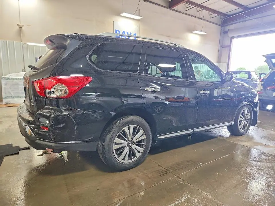 2019 NISSAN PATHFINDER SV  