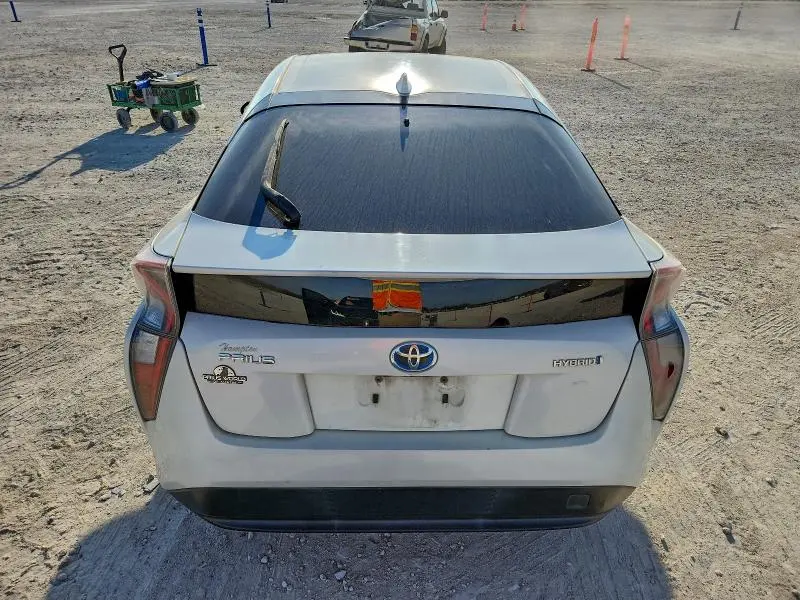 2016 TOYOTA PRIUS   