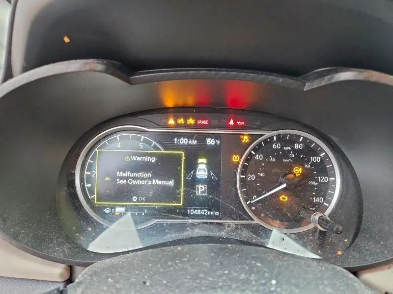 2020 NISSAN VERSA SV  