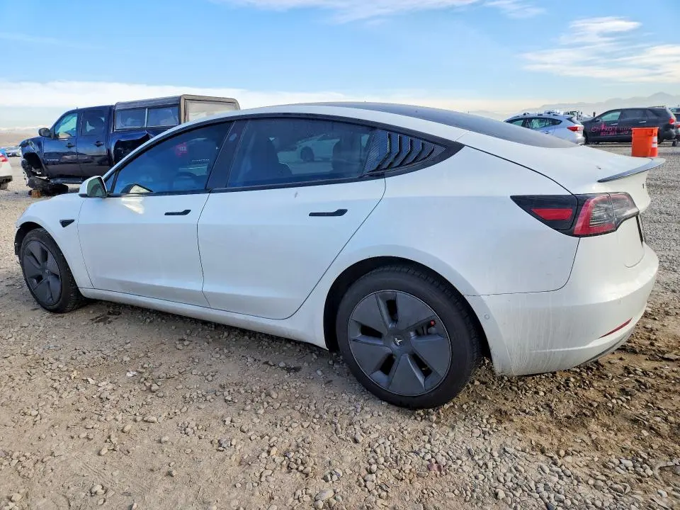 2021 TESLA MODEL 3   