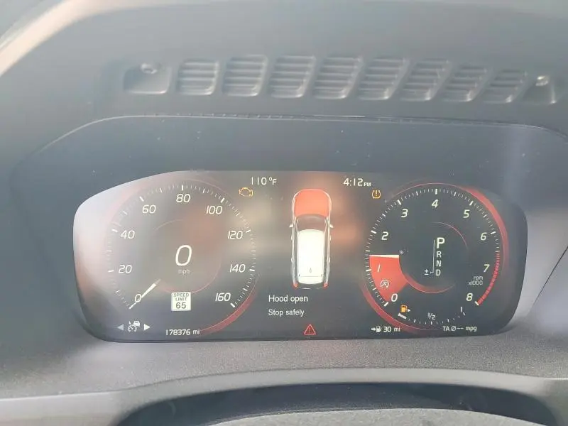 2018 VOLVO XC90 T6  
