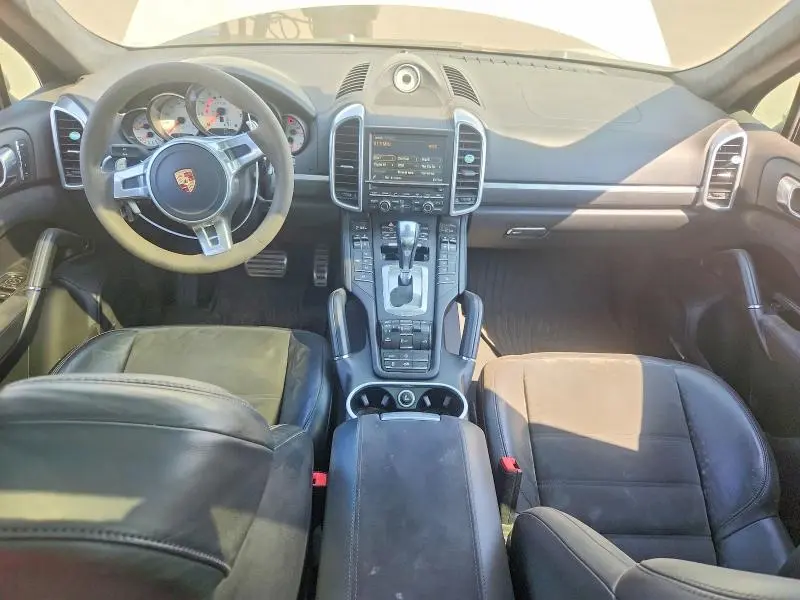 2014 PORSCHE CAYENNE   